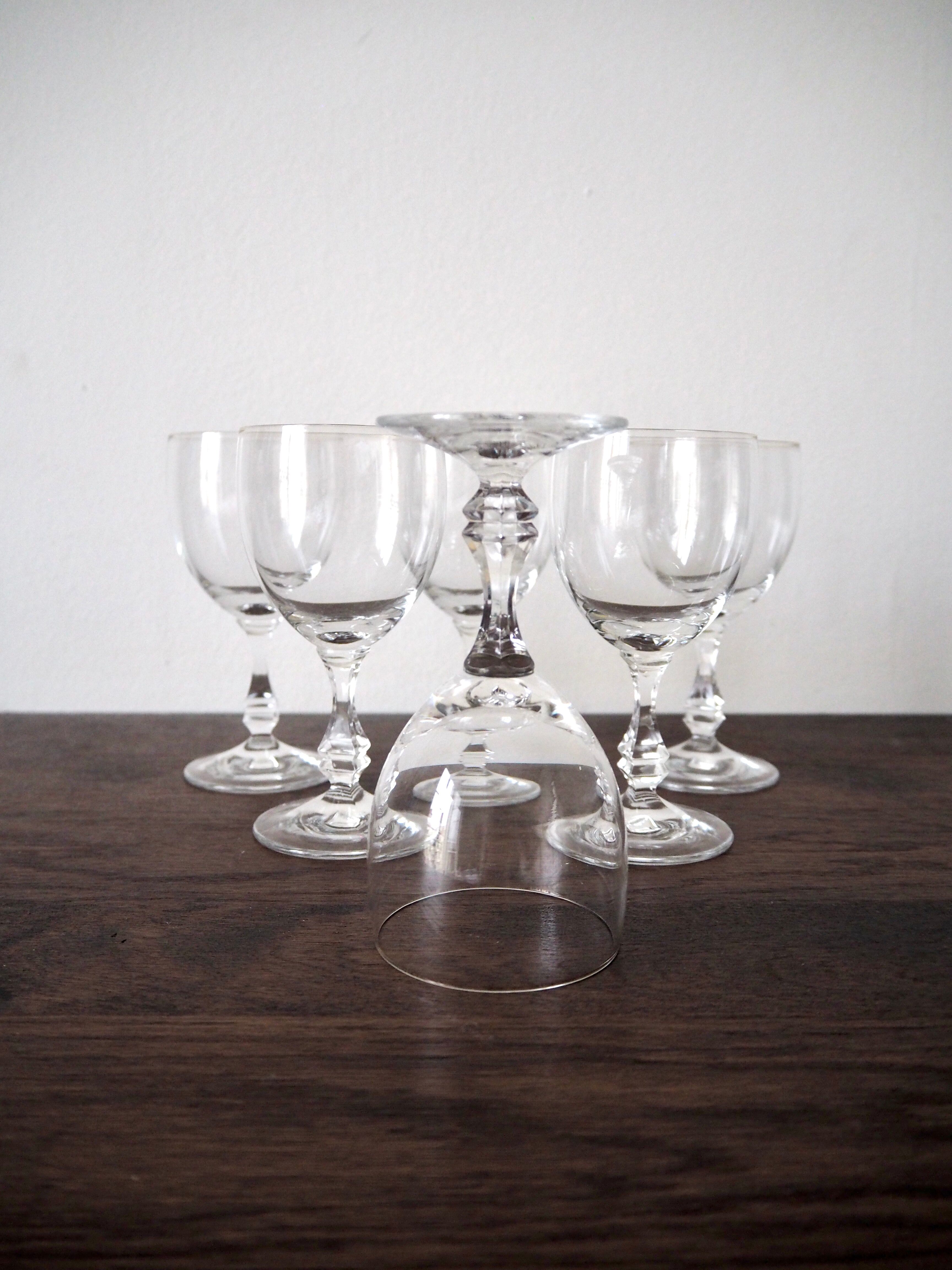 Set of 6 wine glasses