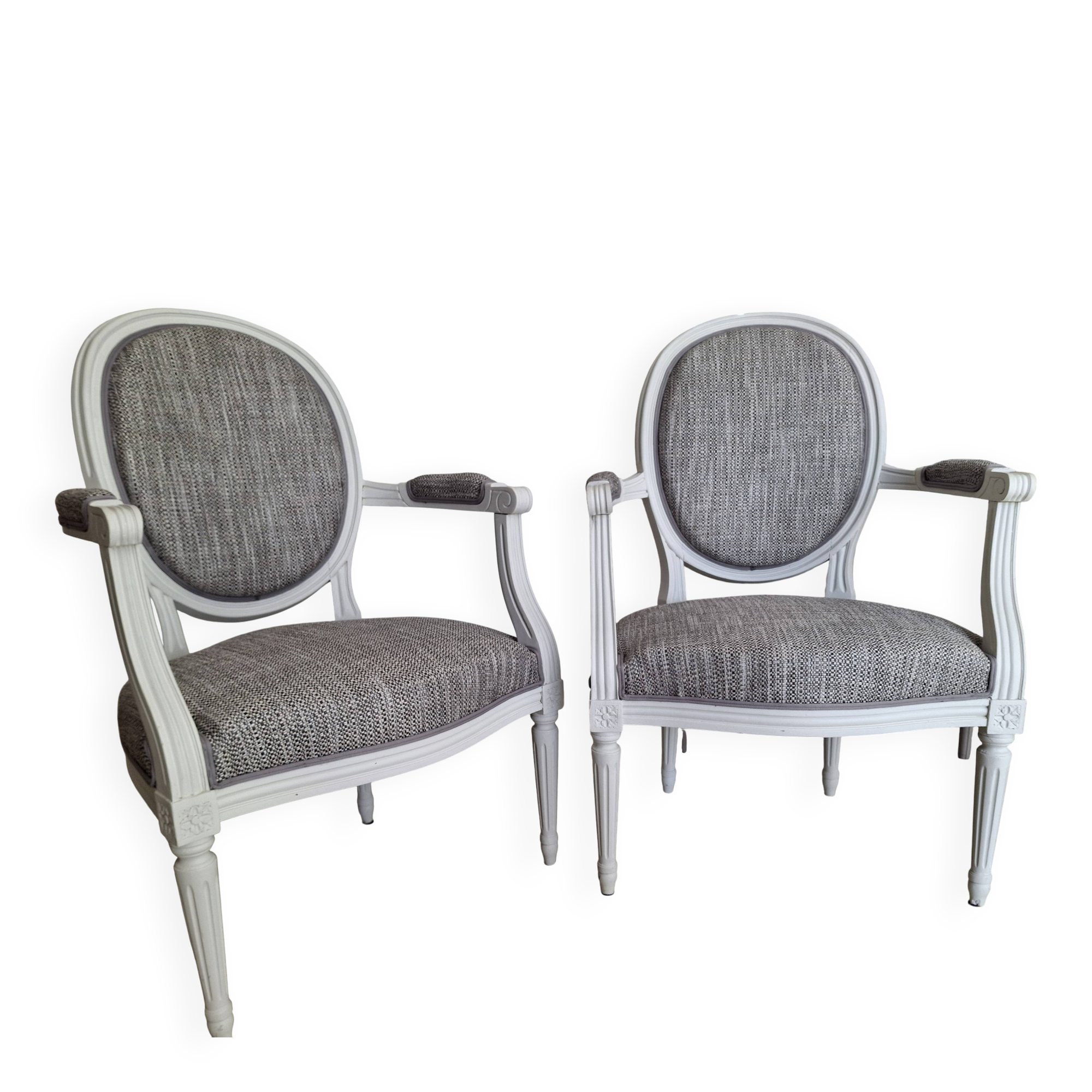 Paire de fauteuils cabriolets Louis XVI