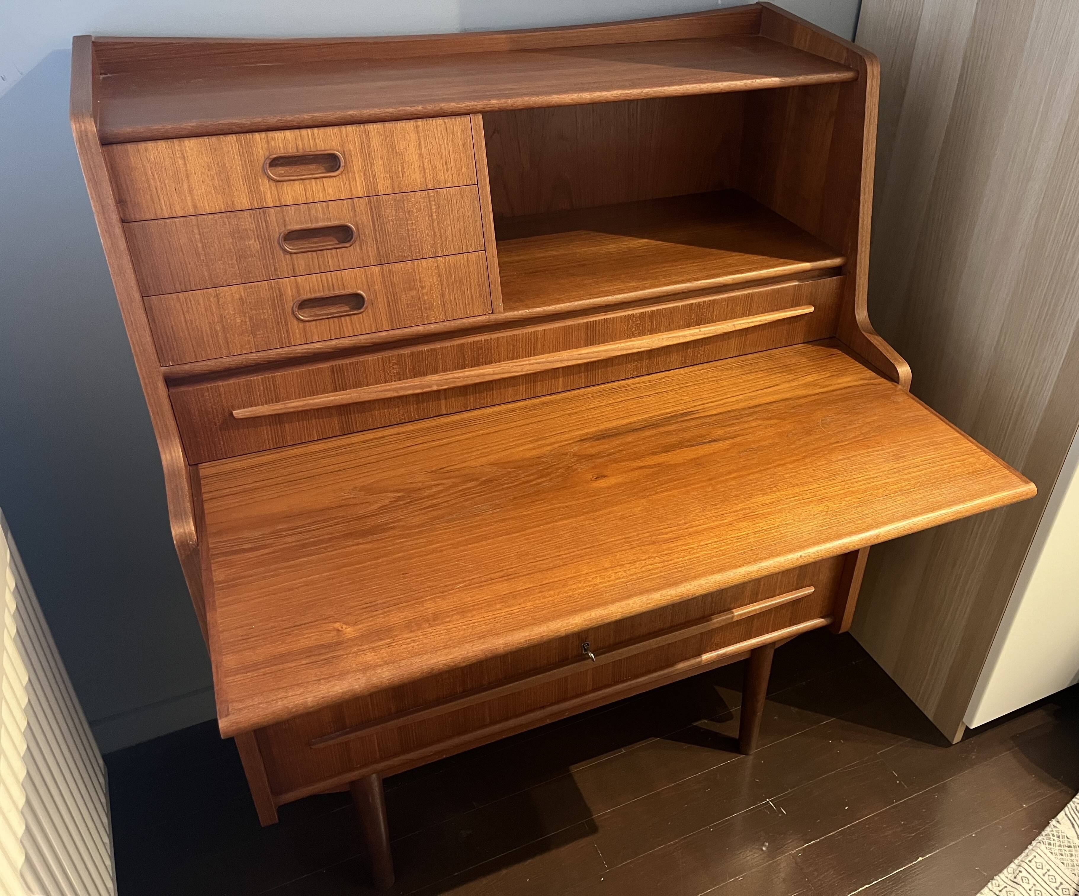 Danish multifunctional secretary (1960s) with desk and dressing table.