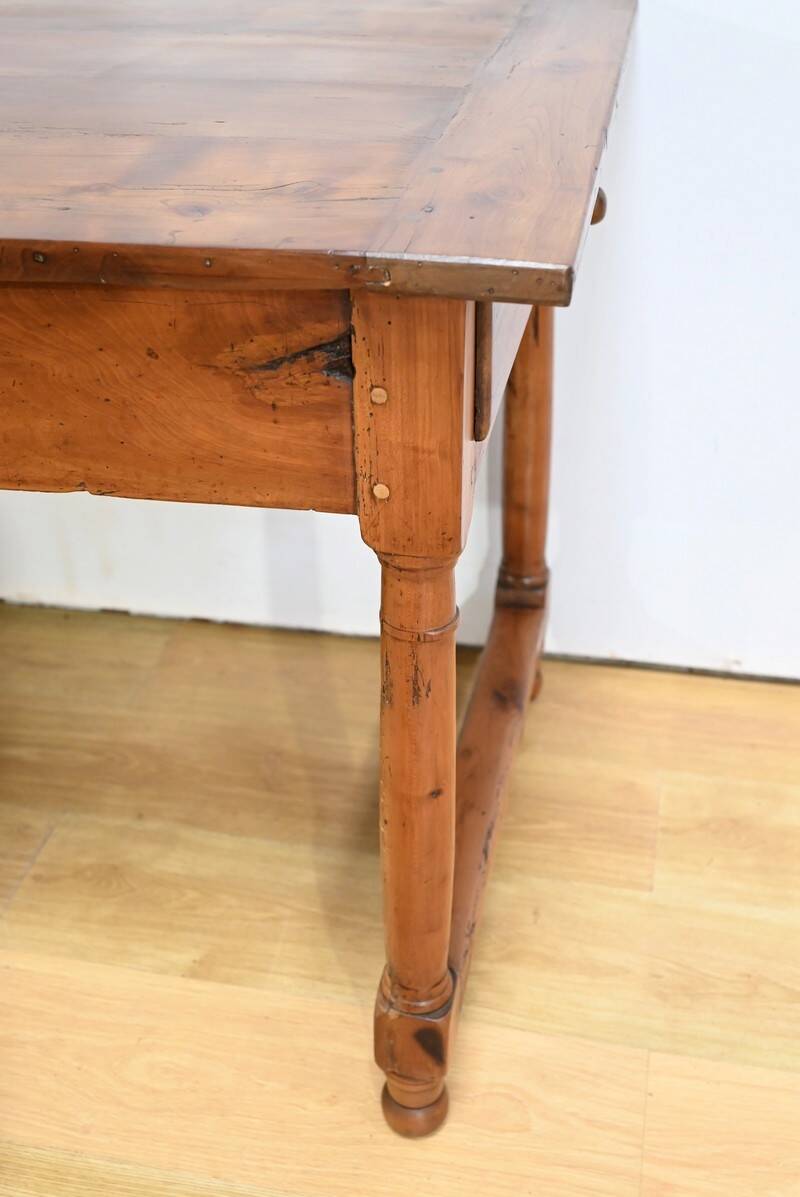 Property Farm Table in Cherry, Louis XIV style – Early 19th century