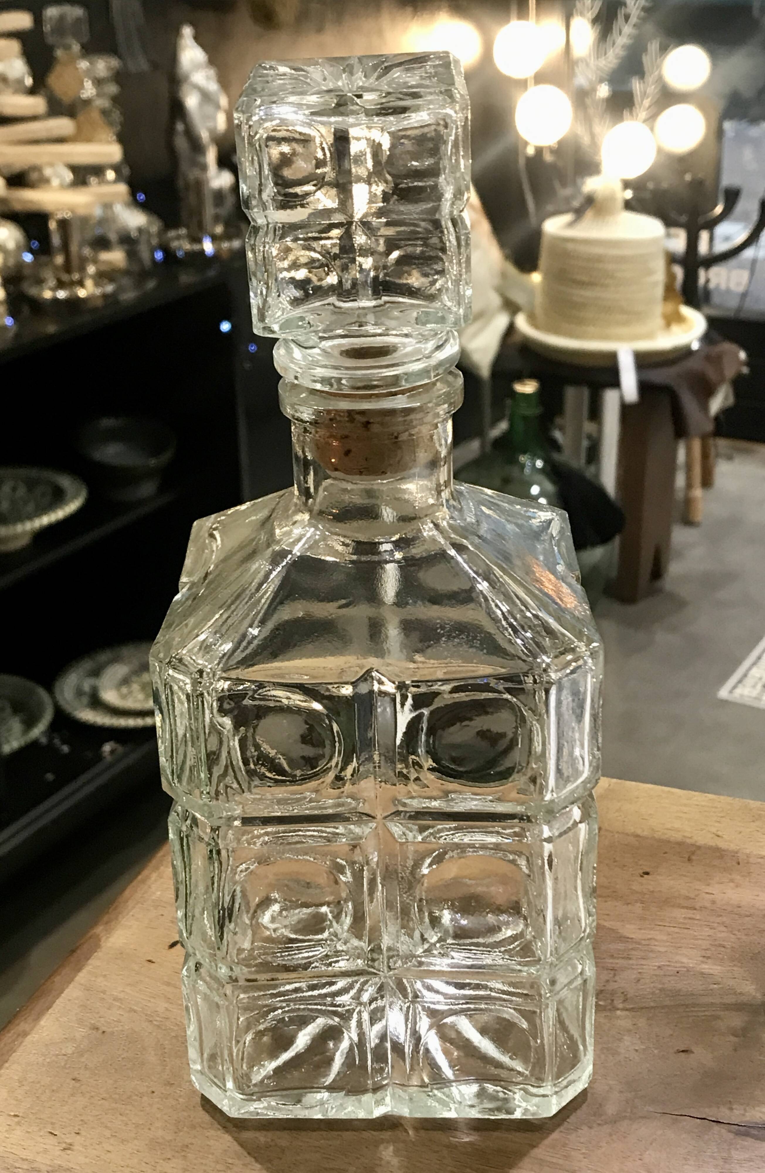 Whiskey decanter