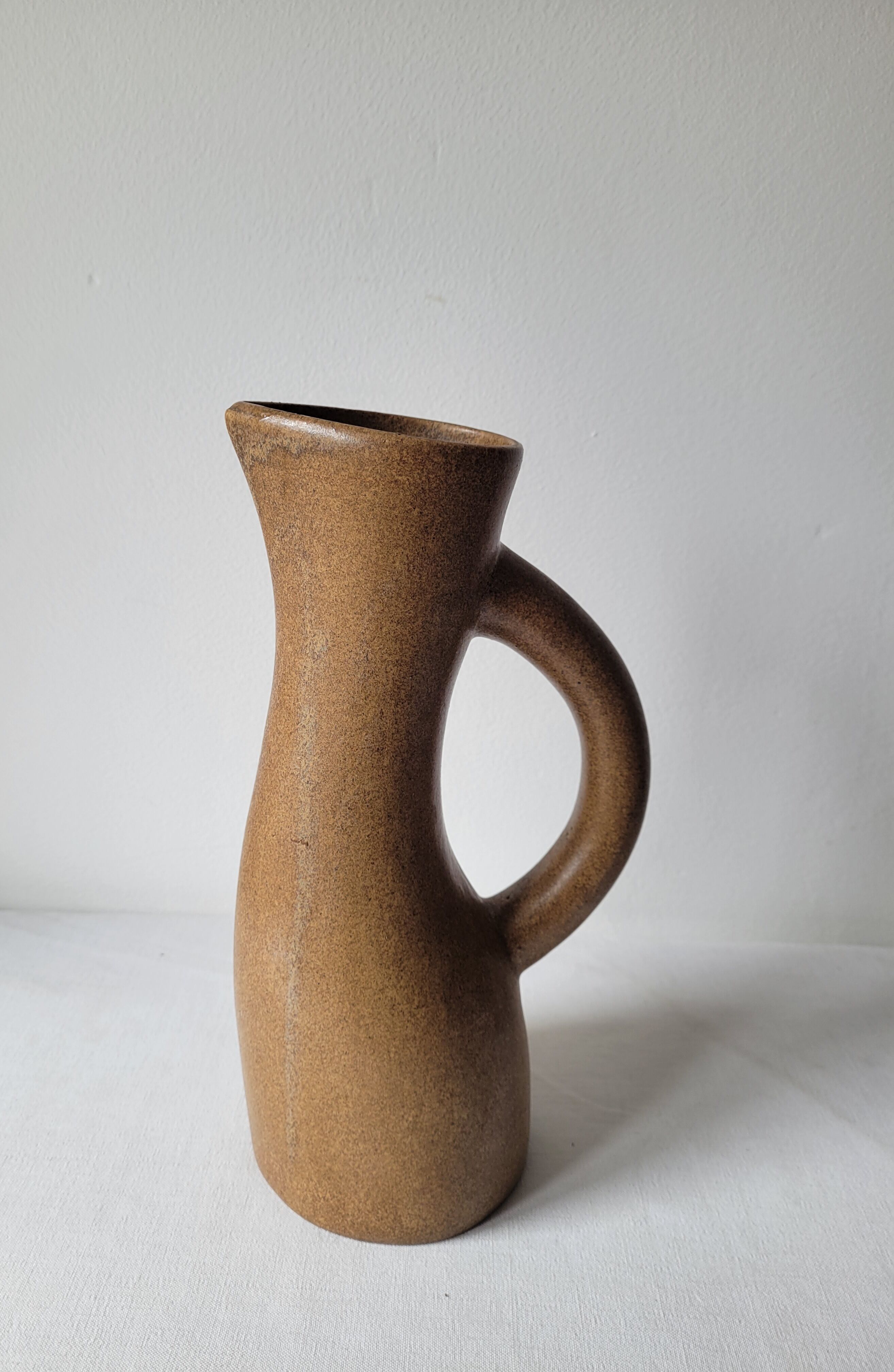 Sandstone pitcher
