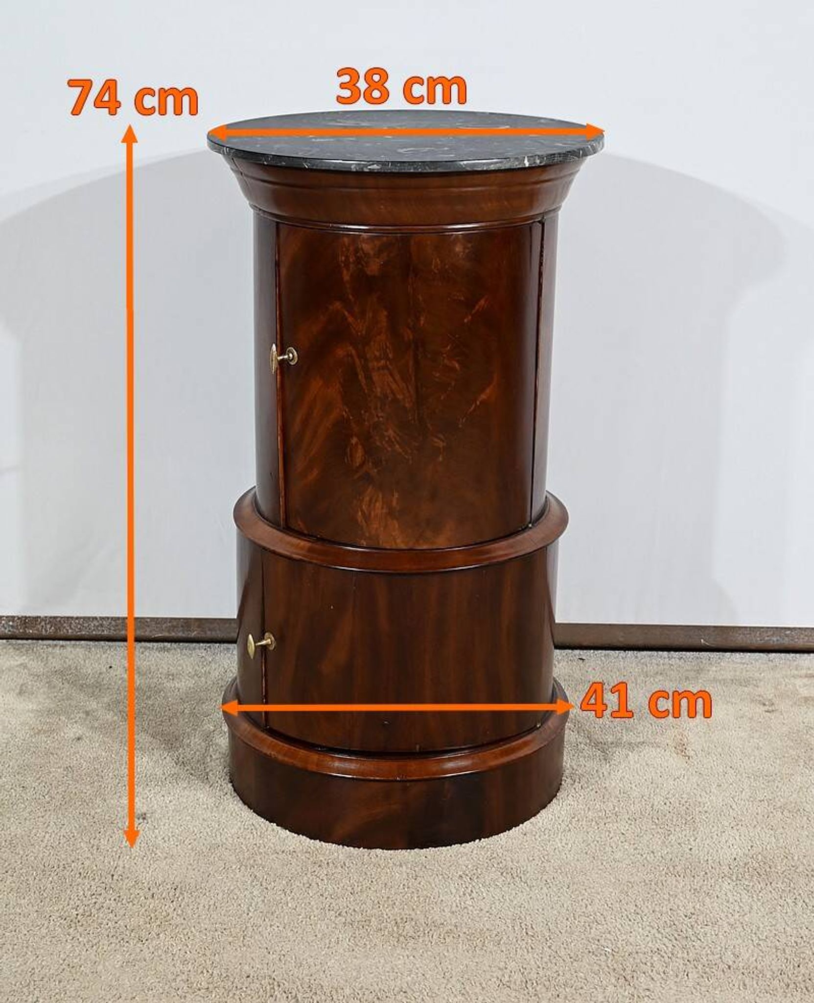 Rare Somno with two doors in Burl Mahogany, Empire period – Early 19th century