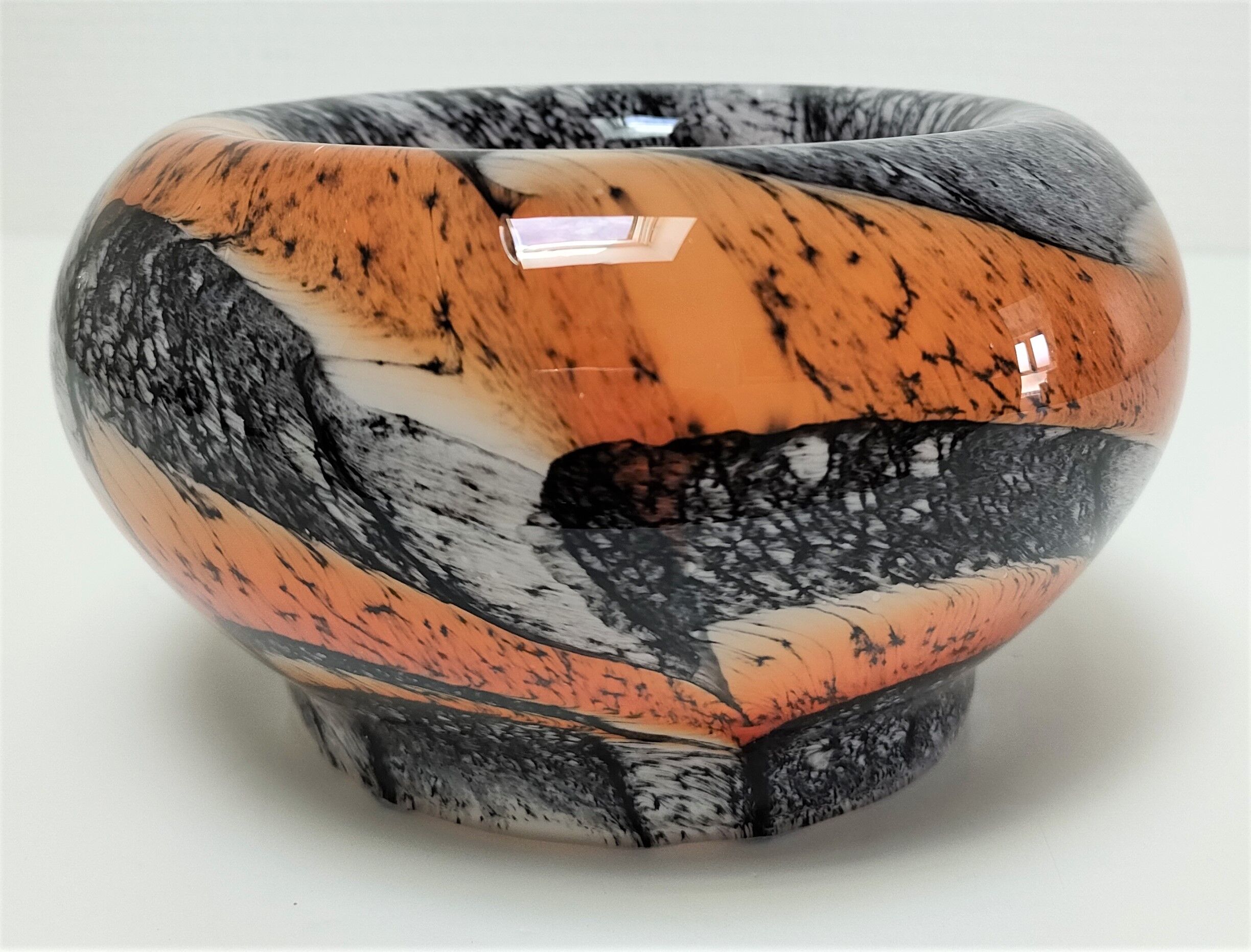 Empty pocket Carlo Moretti opaline glass orange and black design