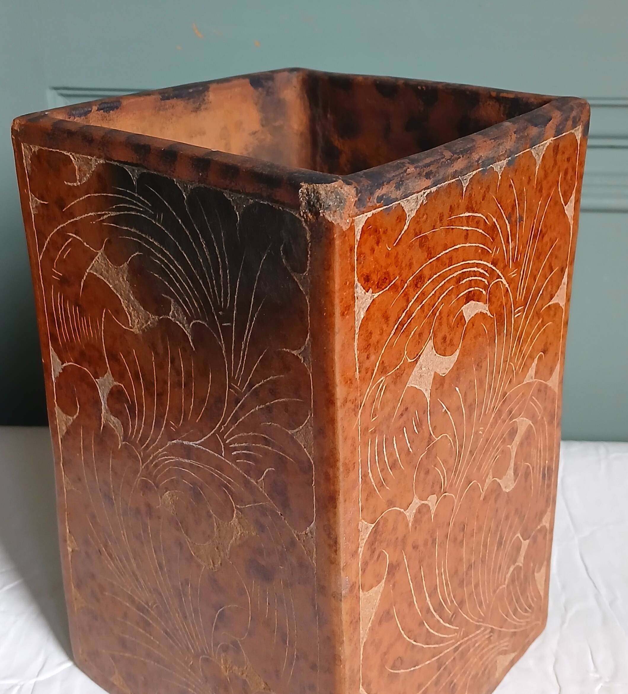 Japanese rectangular vase in Bizen stoneware.