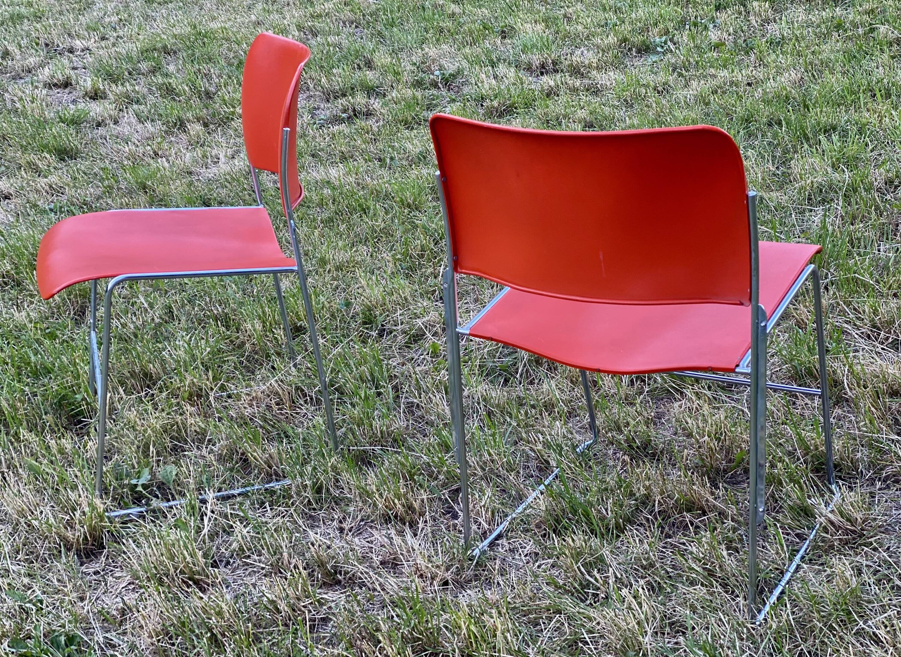 Pair of chairs by David Rowland, US Design, 1976, red metal and chrome