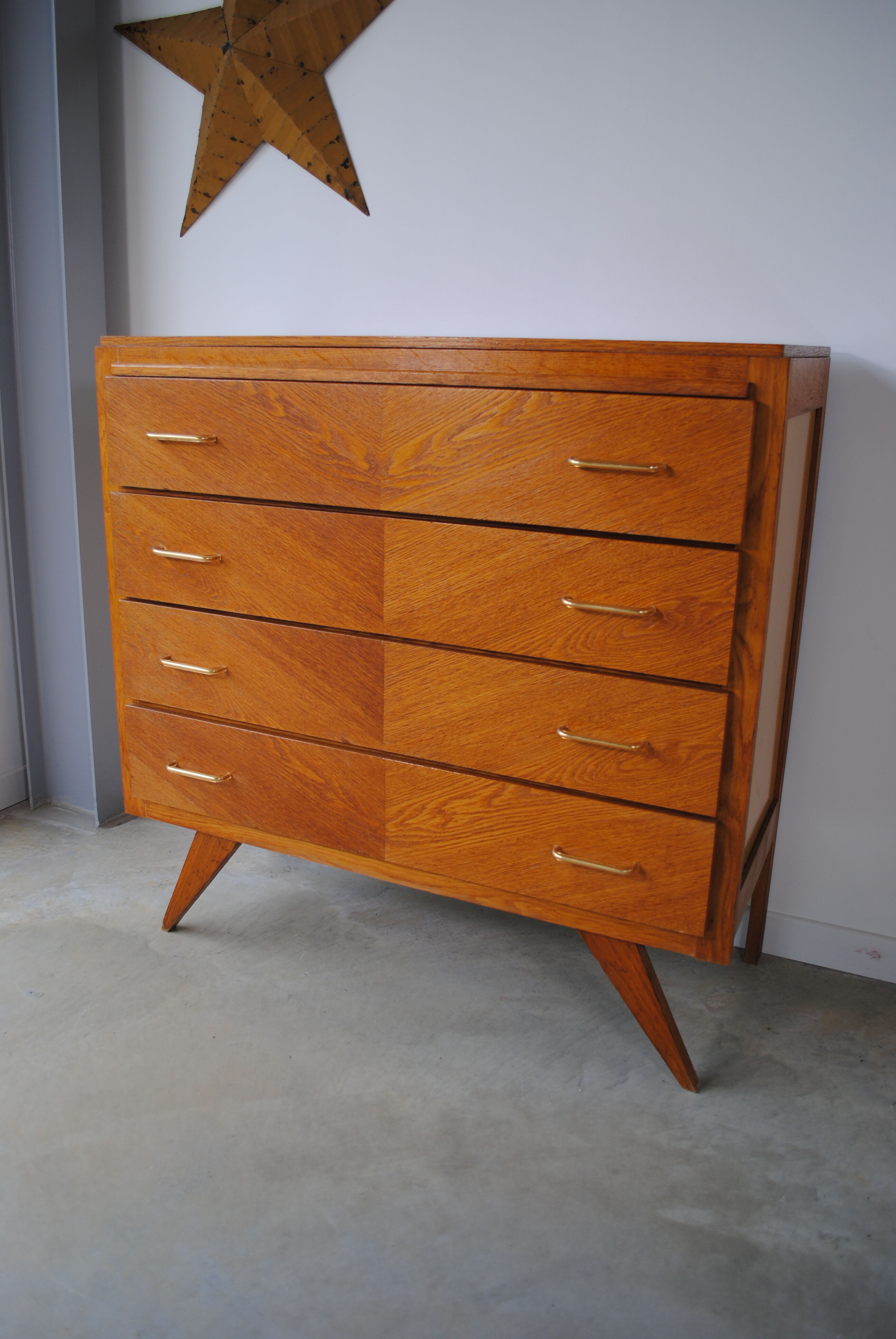 Chest of drawers feet compass 1970