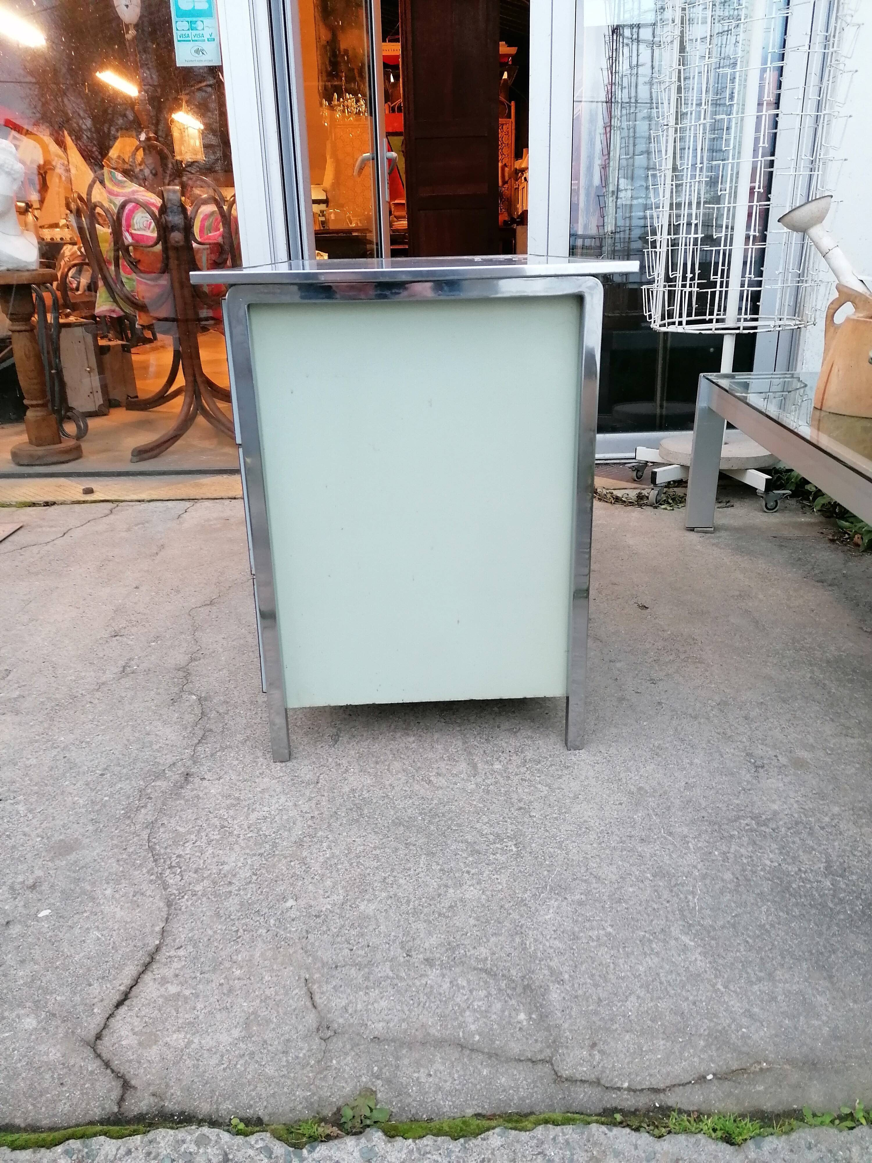 Vintage chest of drawers
