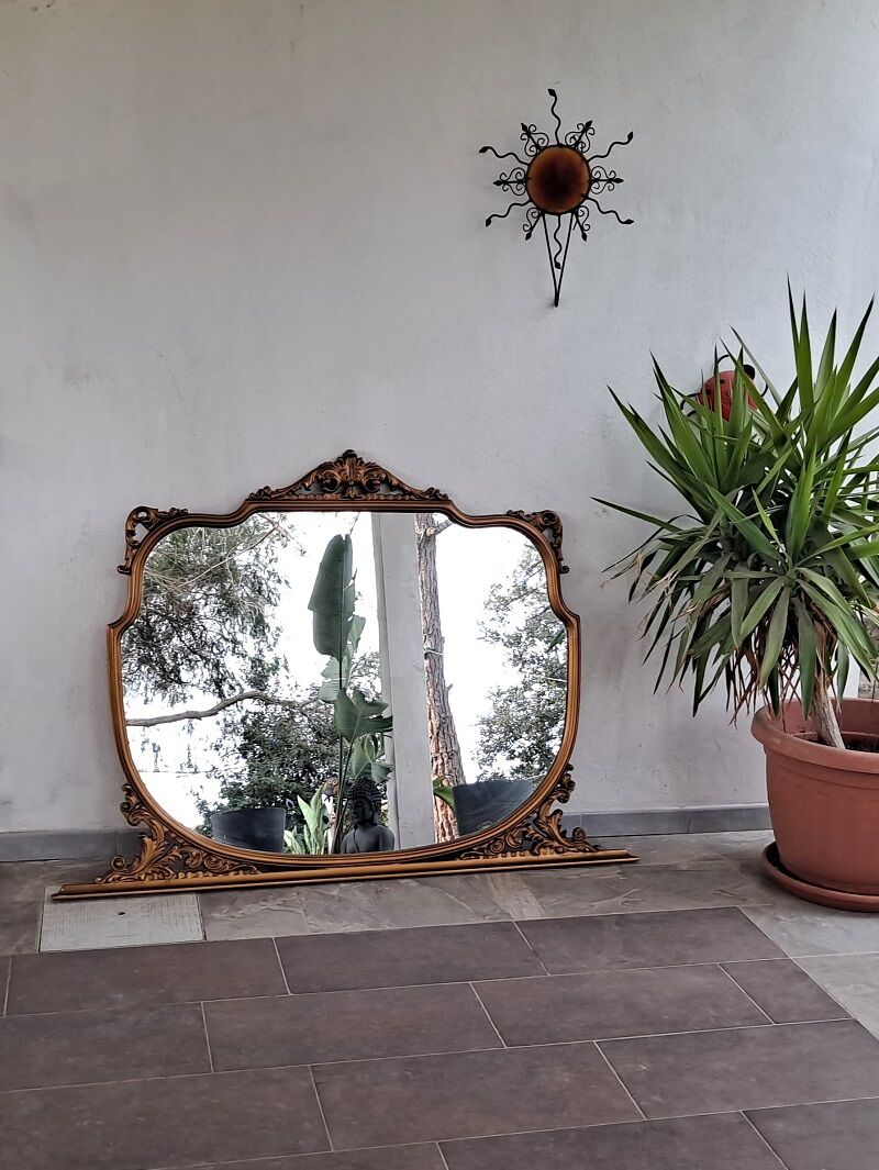 Miroir en surmante italien avec cadre en bois doré vintage des années 1900  160x116cm