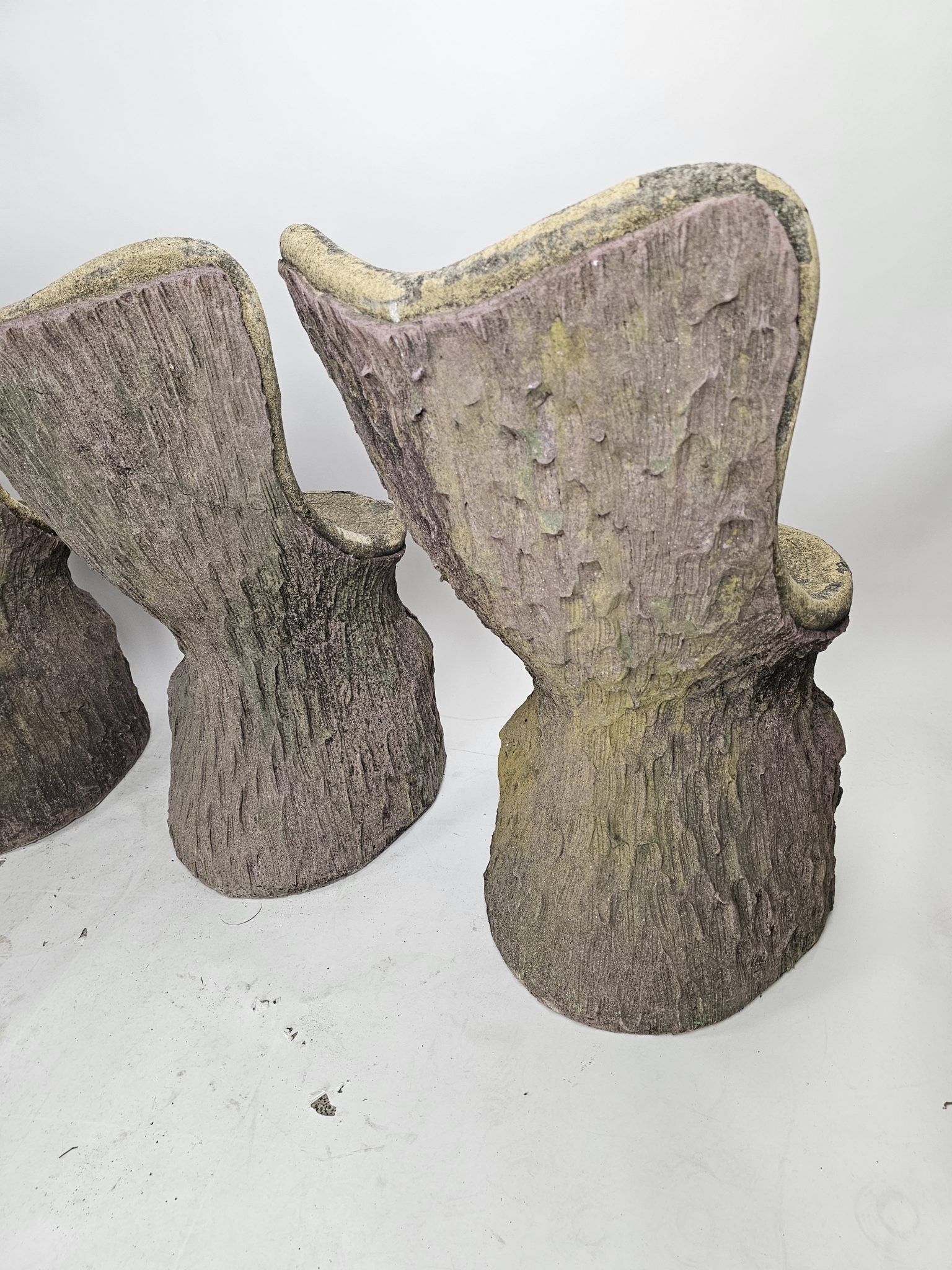 Set of 4 garden chairs stone tree stump