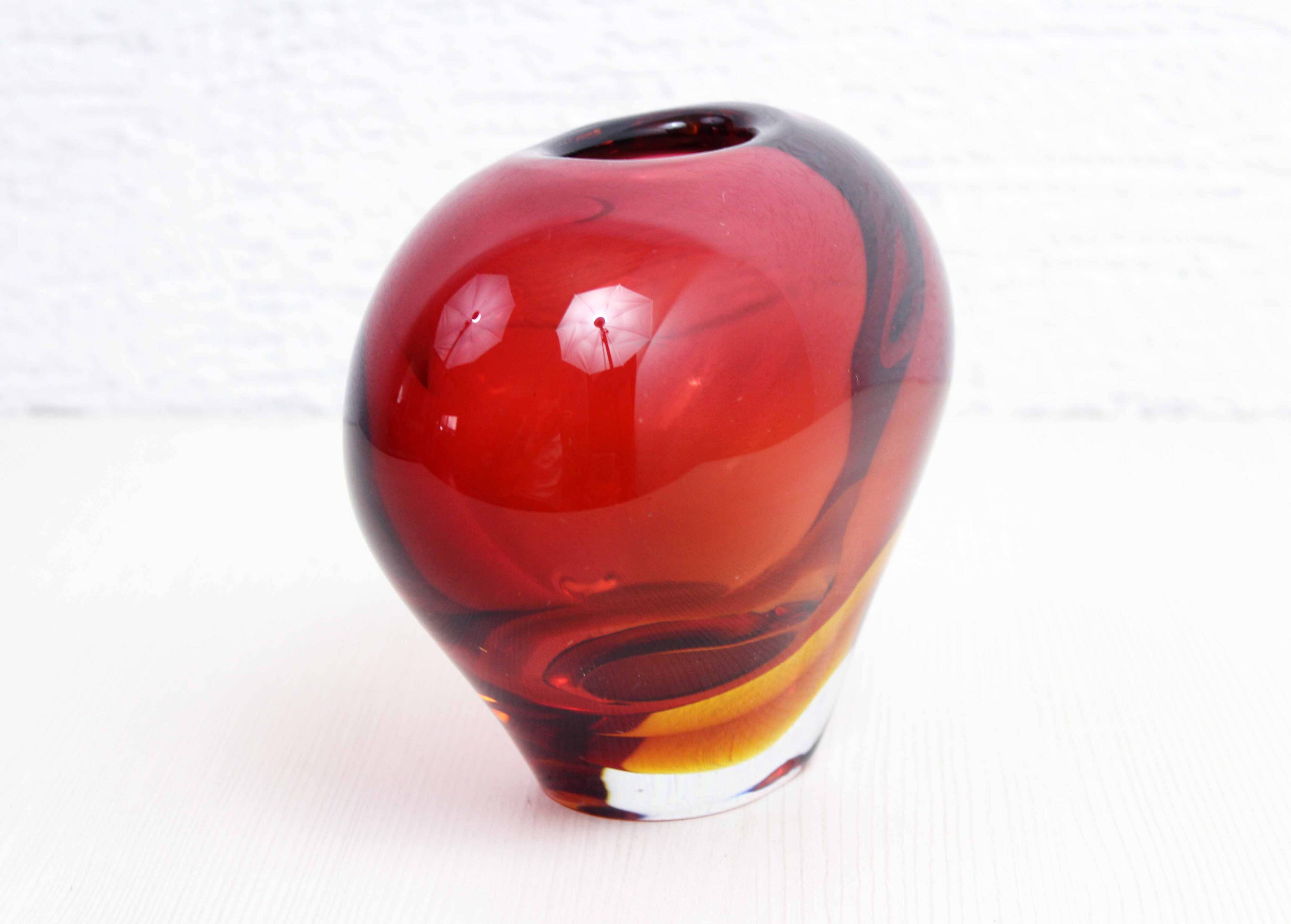 Murano glass heart vase