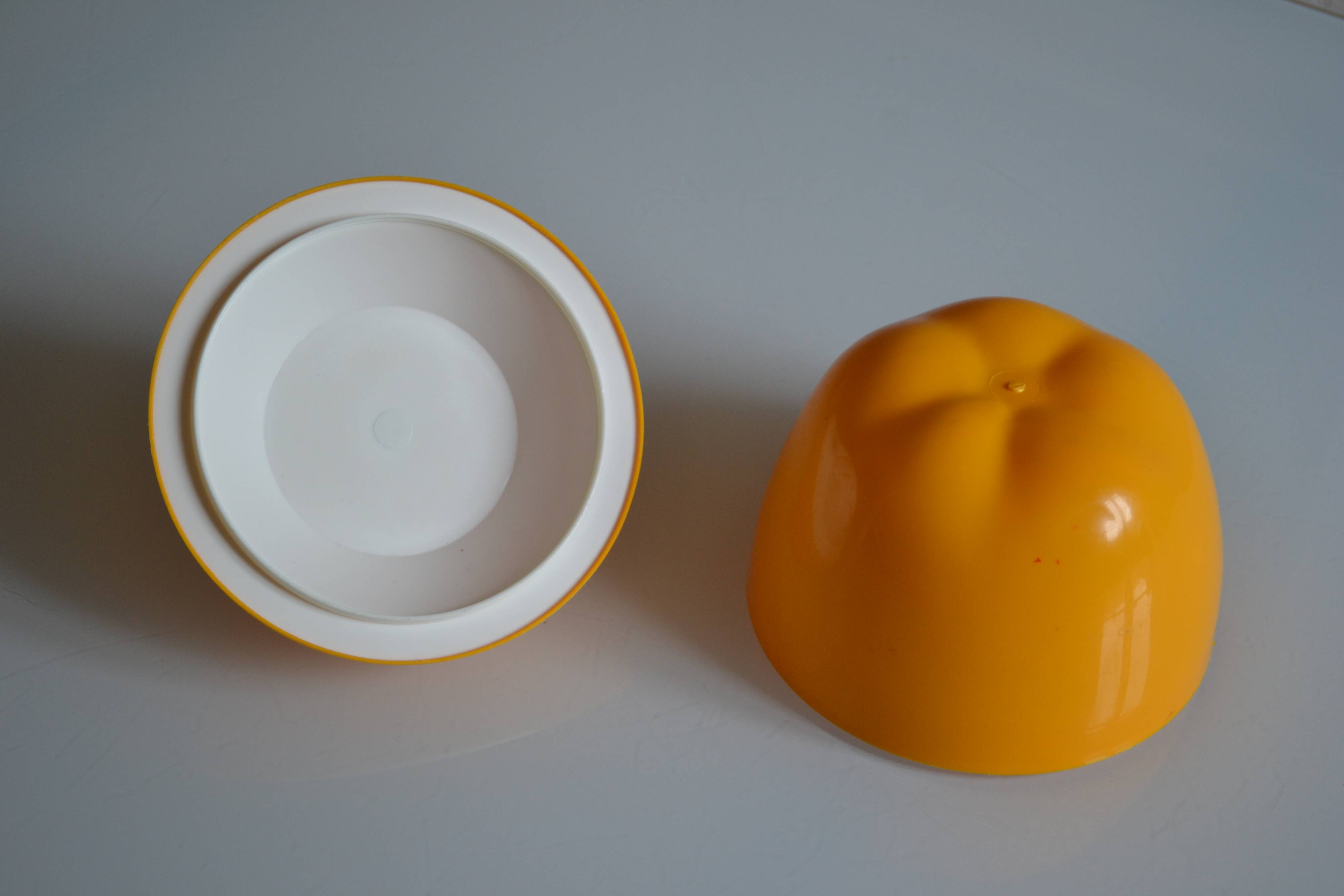 Vintage 70's yellow apple ice bucket or ice cubes