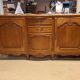 Buffet en chêne clair style Louis XV