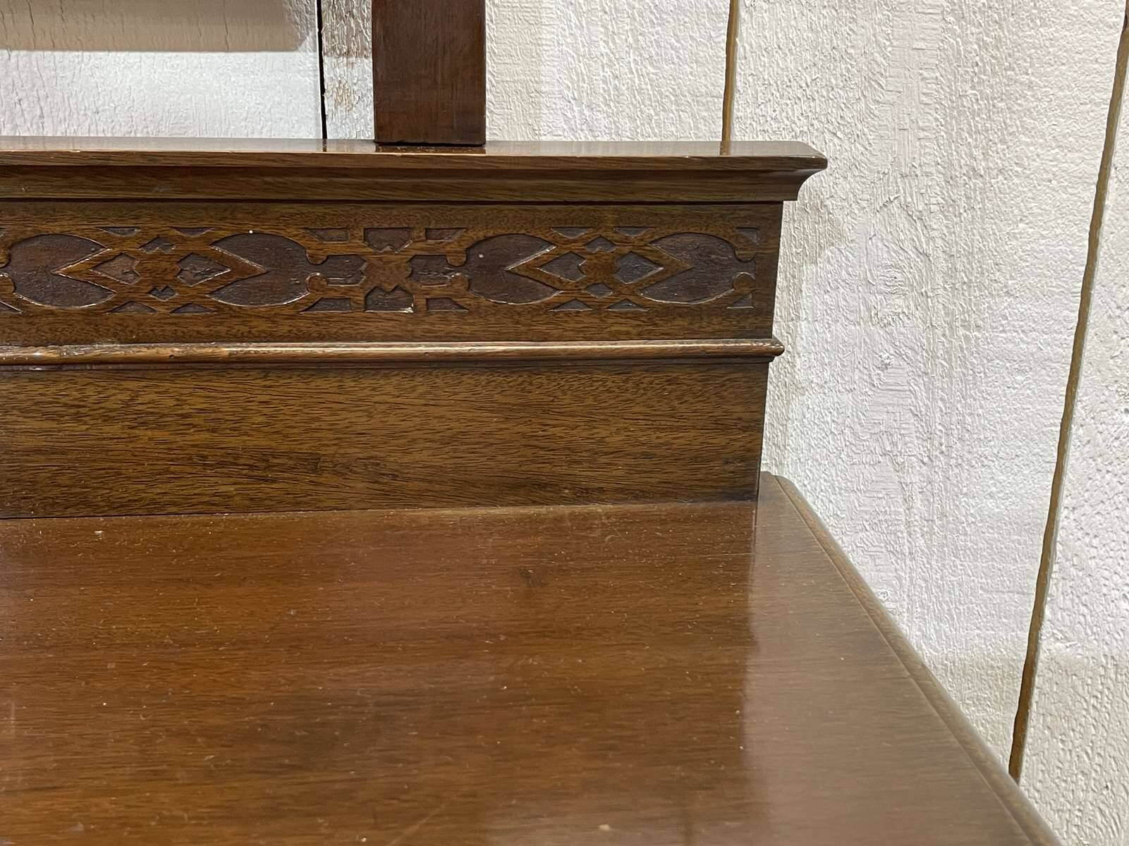English mahogany dressing table from the early 20th century