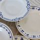 6 assiettes creuses vintage dépareillées en faïence bleue et blanche