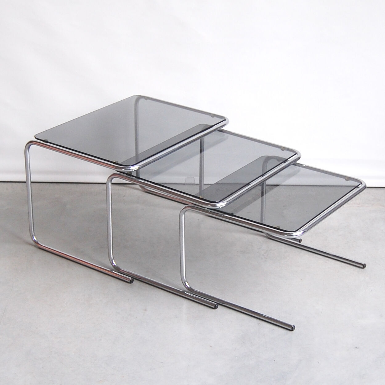 Set de 3 tables gigognes "harrow" par Robert Heritage pour Meurop 1970