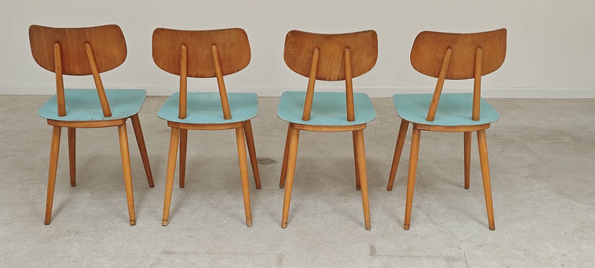 Lot de 4 chaises bois TON Bystrice ( Thonet ) bleu clair , lot 2