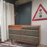 Regy dresser