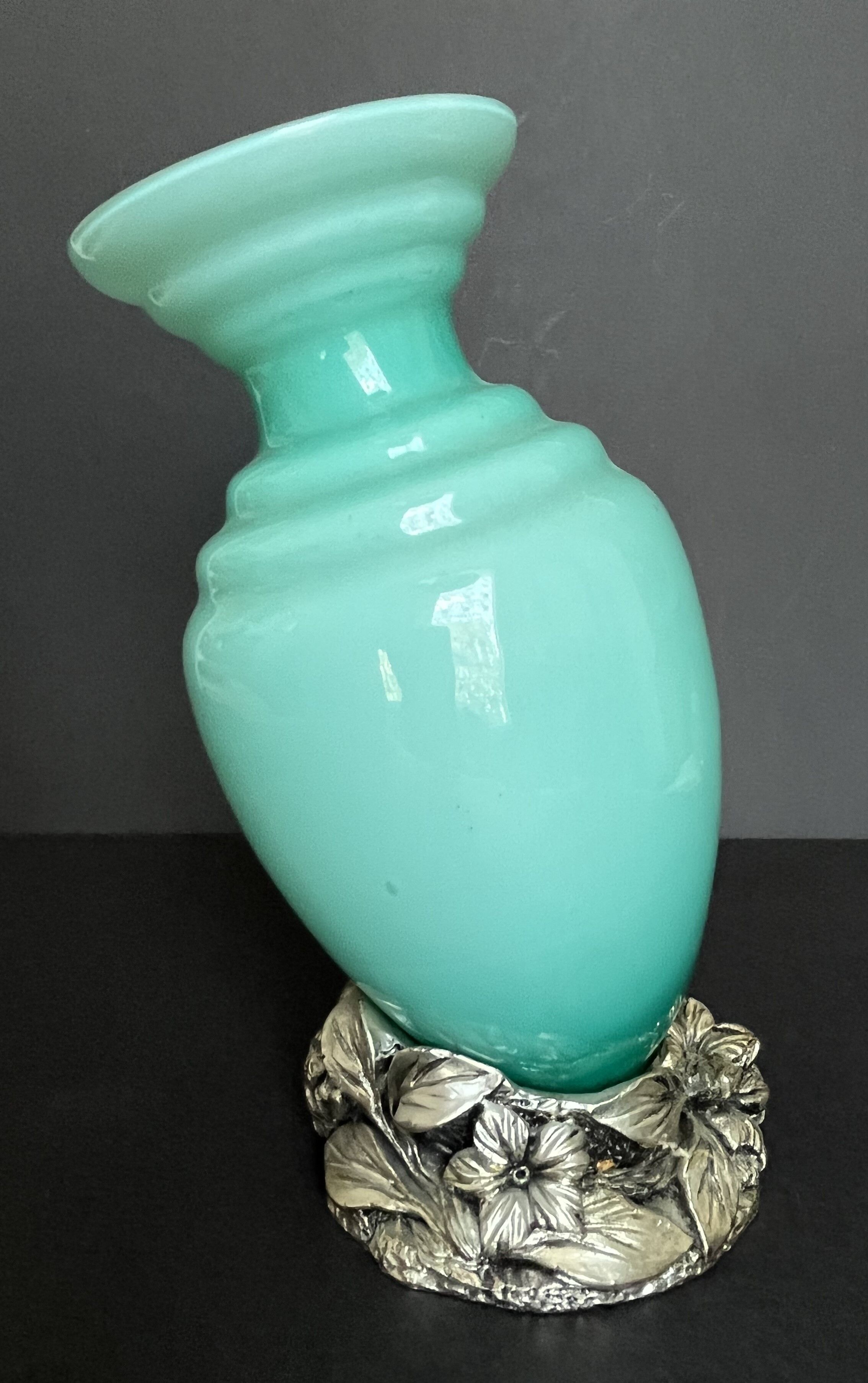 Art nouveau vase in opaline and tin