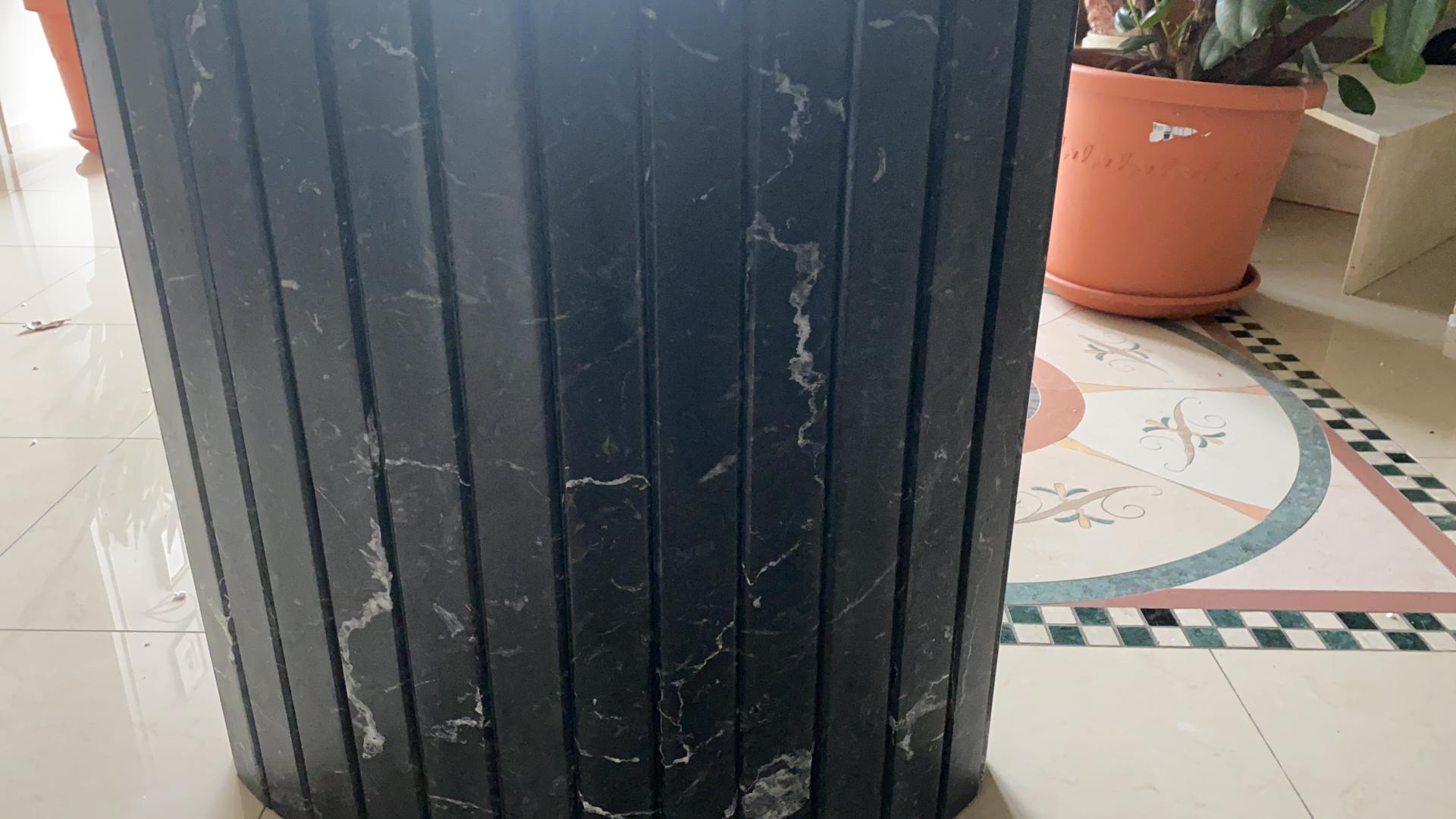 Table à manger en marbre nero marquina 1970 vintage italie