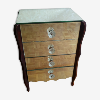 Dresser from the 30/40