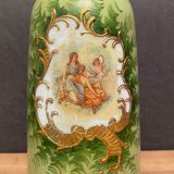 Vase en opaline à décor de cartouche émaillé or fin XIXe