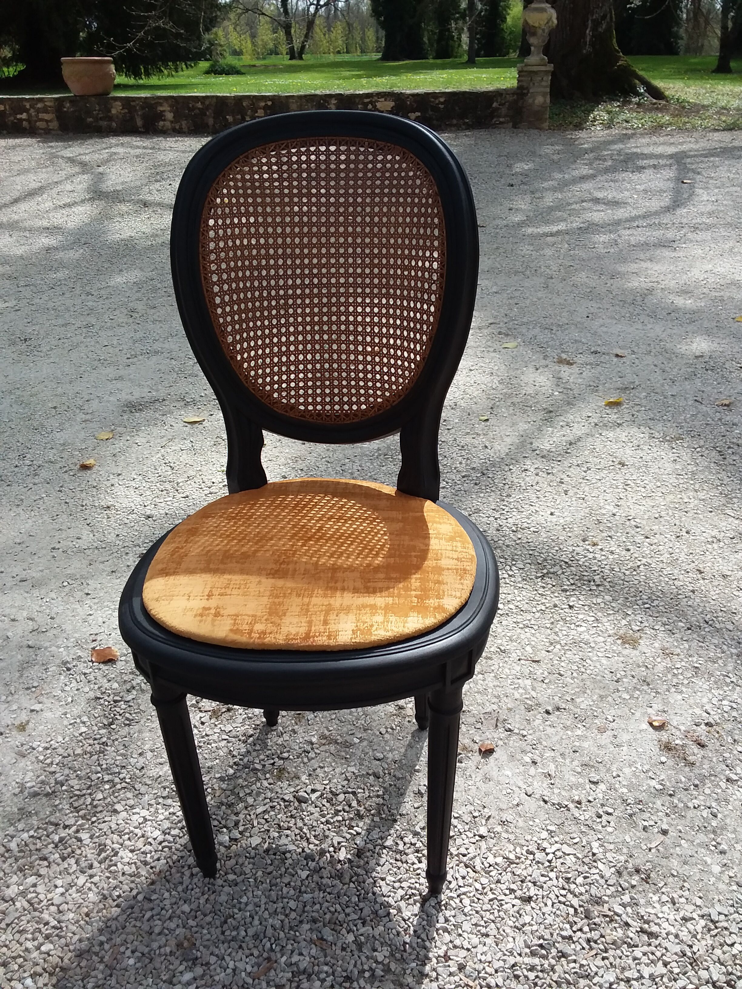 11 canne chairs