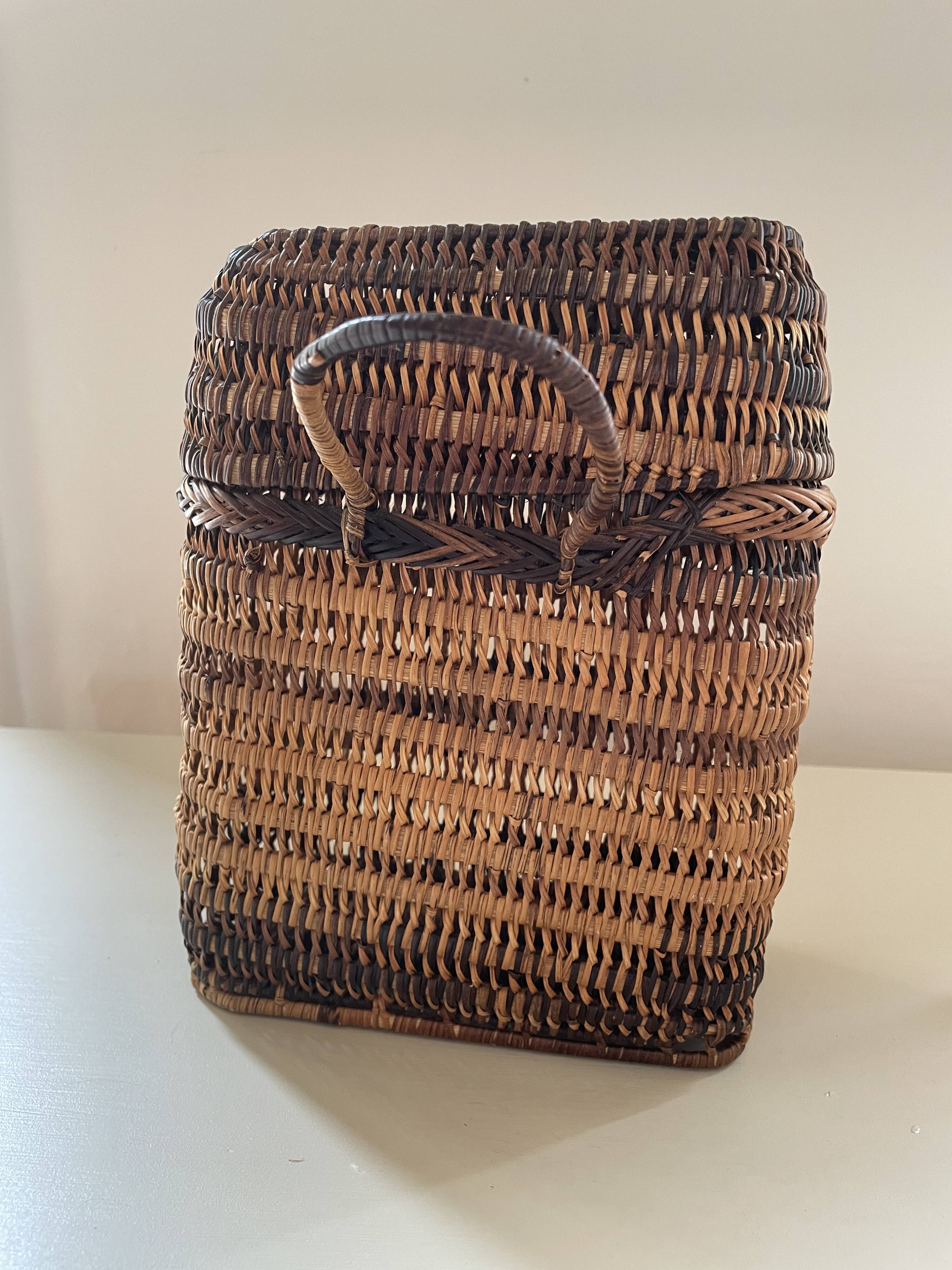 Asian rattan basket with lid 23×18 cm