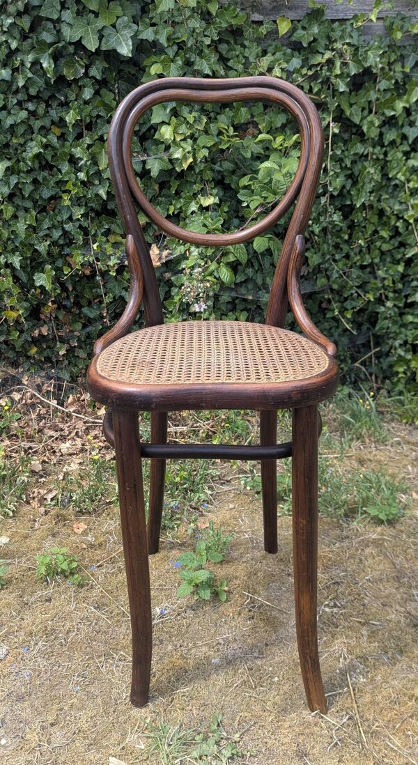 Rare chaise haute cœur Thonet bois courbé