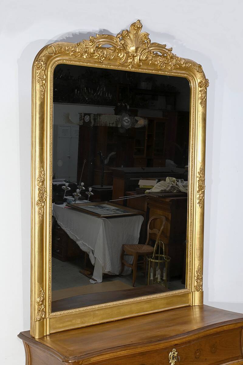 Important gilded wooden mirror, Louis XV style – first part of the 19th century