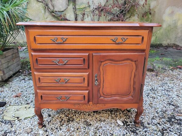 Commode en merisier massif Louis XV