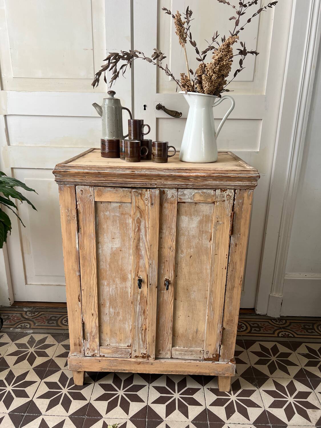 Parisian buffet style