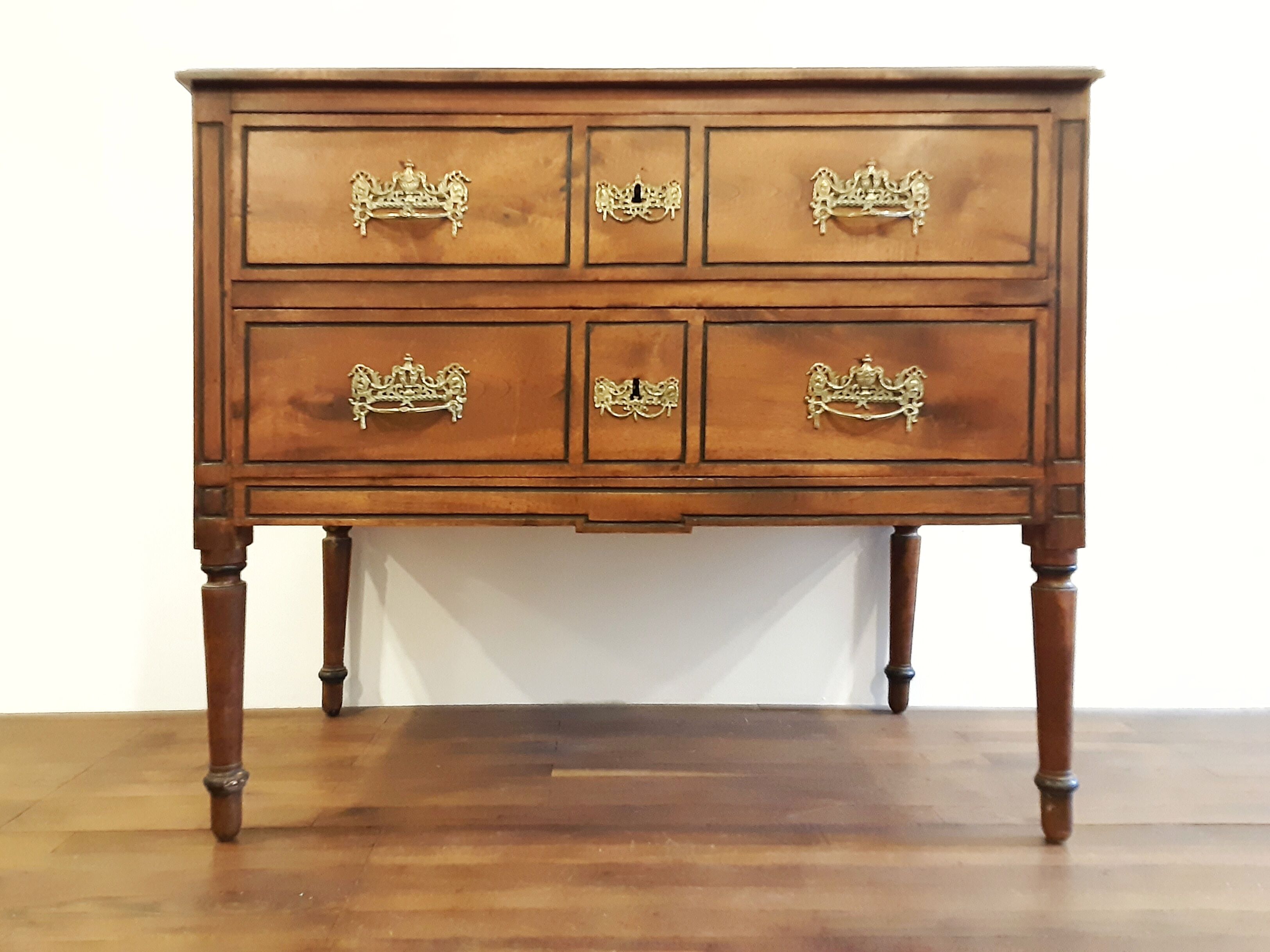 Dresser walnut era Louis XVI Directoire