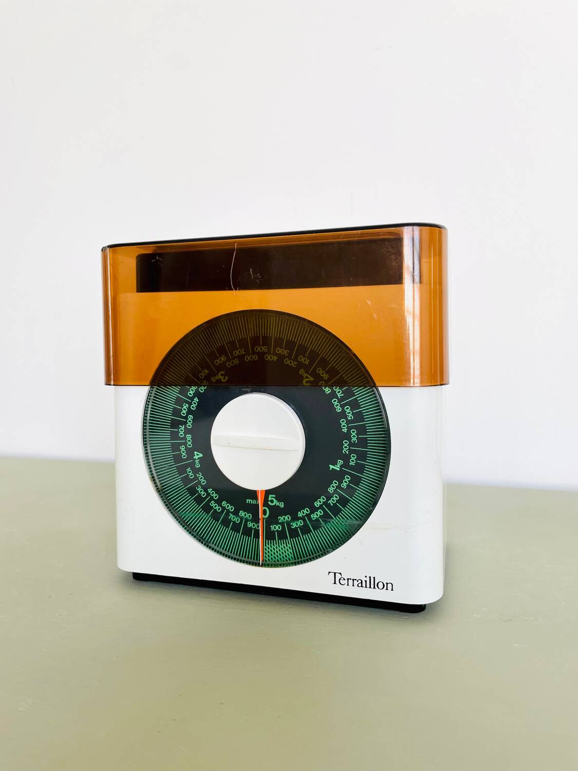 Vintage Terraillon scale 1976