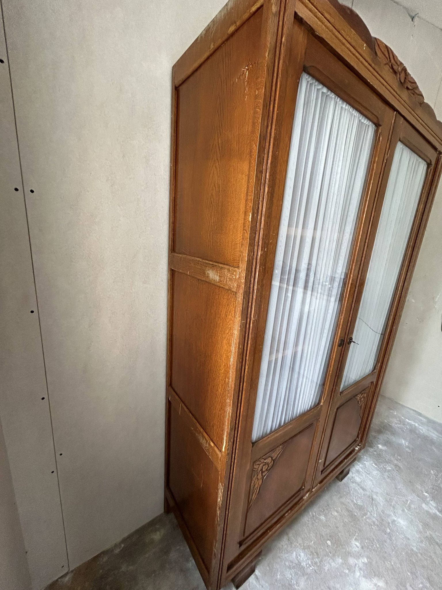 Armoire vitrine vintage
