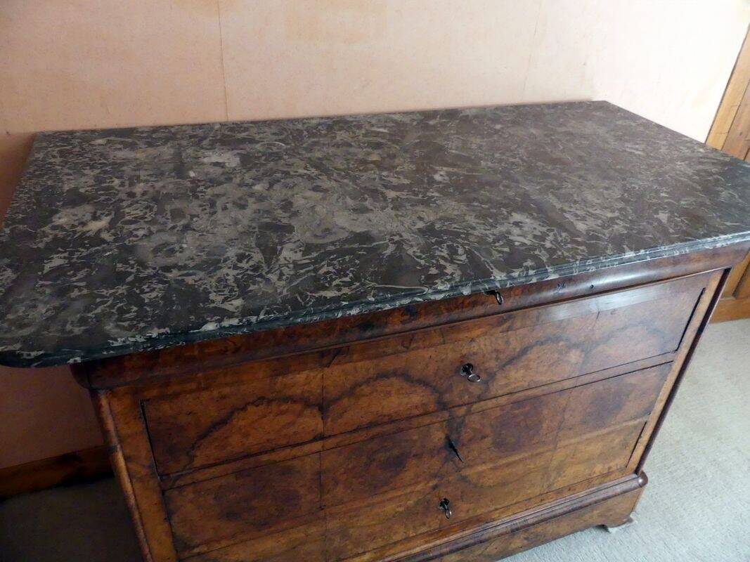 Empire-style chest of drawers