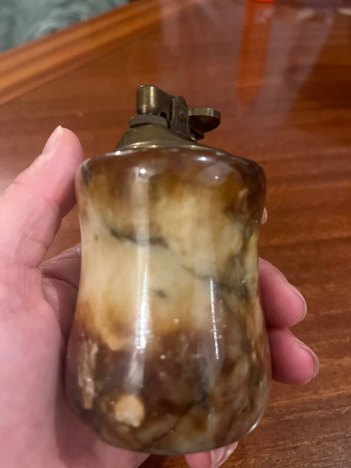 Onyx table lighter