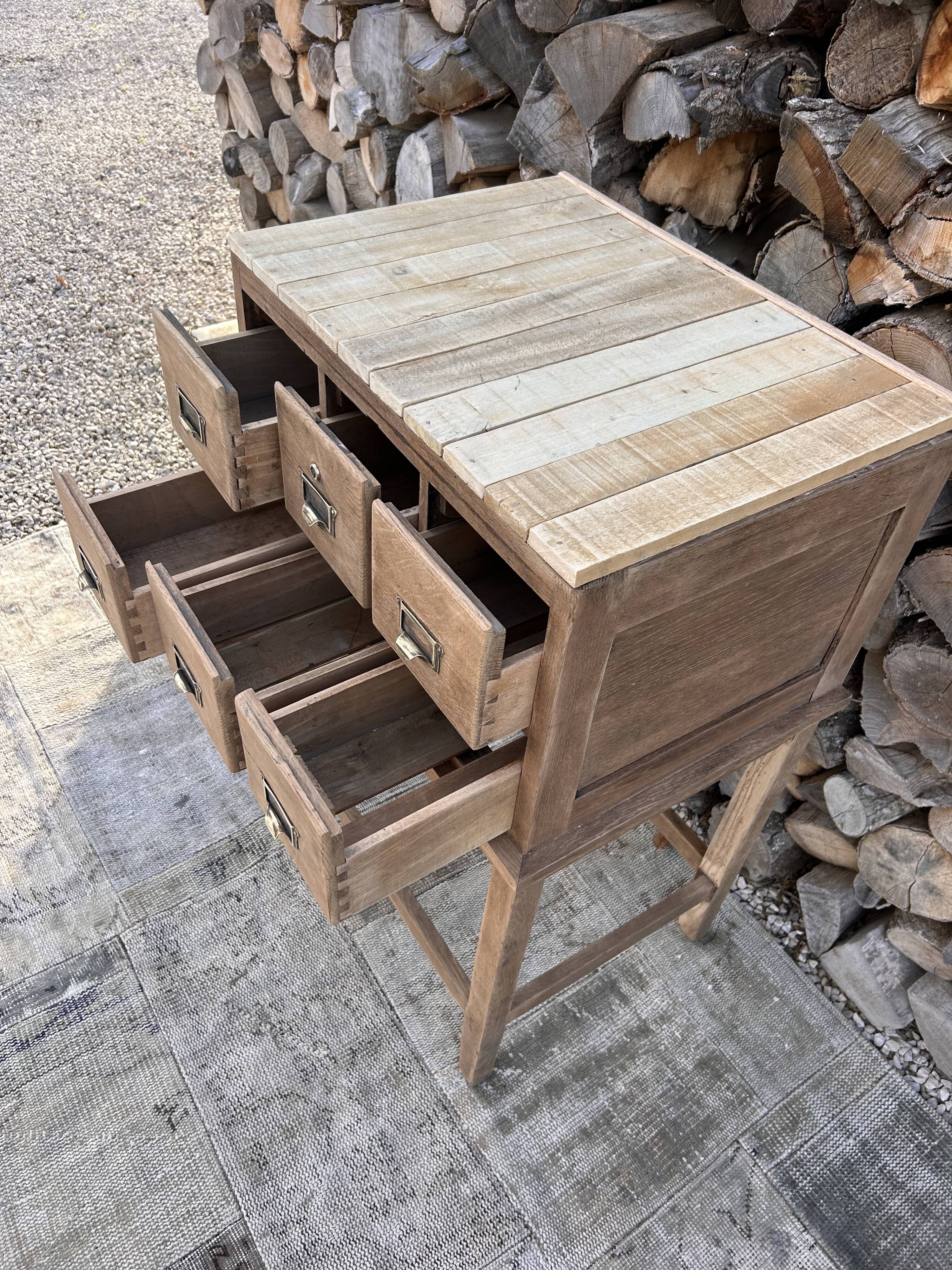 Meuble métier / Meuble à tiroirs