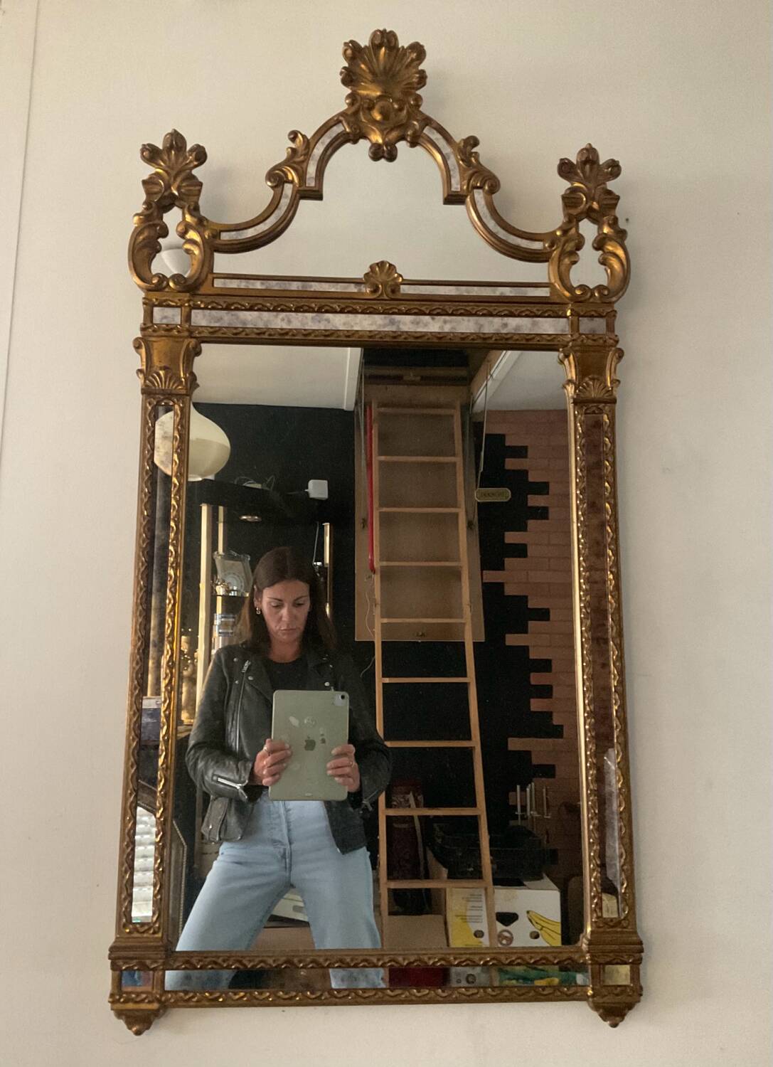 Antique mirror with gilded pediment from Maison Deknudt
