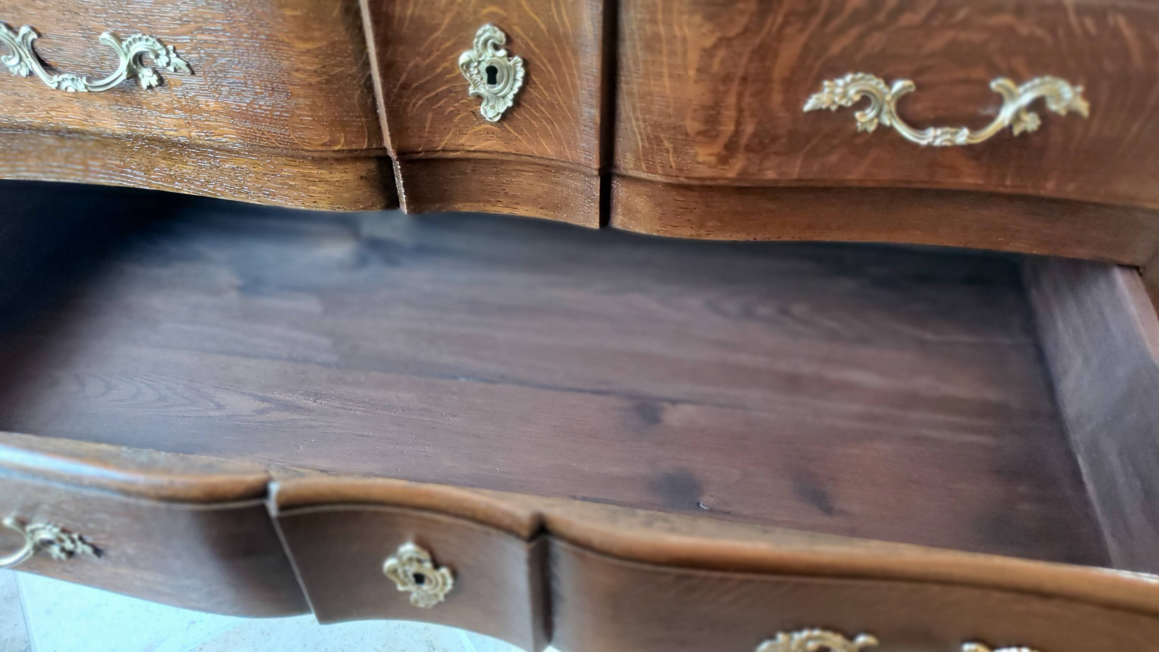 Solid oak vanity unit in Louis XV style