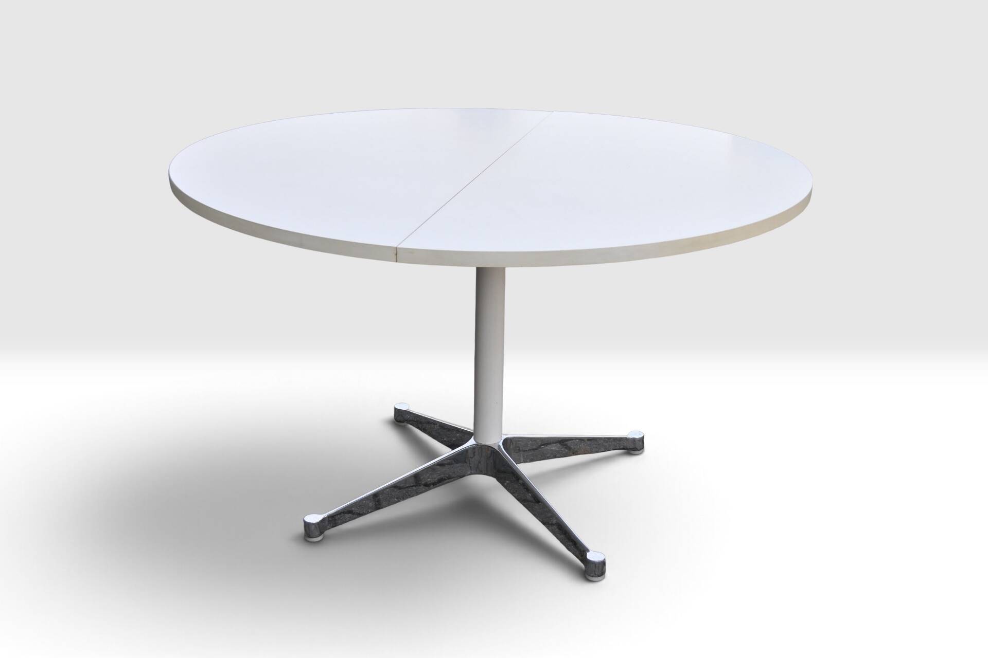 Original Herman Miller Fehlbaum vintage dining table 120 cm Ø