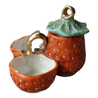 Strawberry-shaped mustard pot