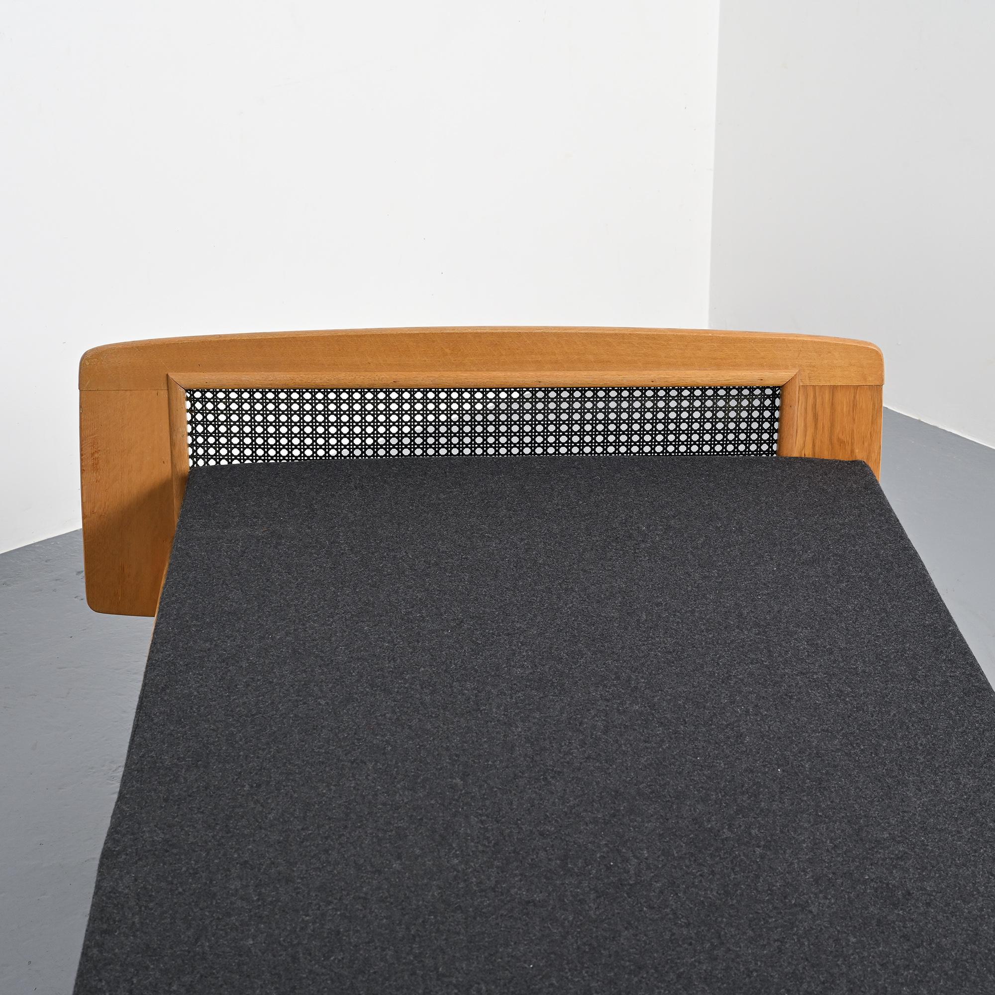 Lit par Roger Landault pour Ligne Roset, France, circa 1965