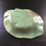 Embossed leaf pocket emptier