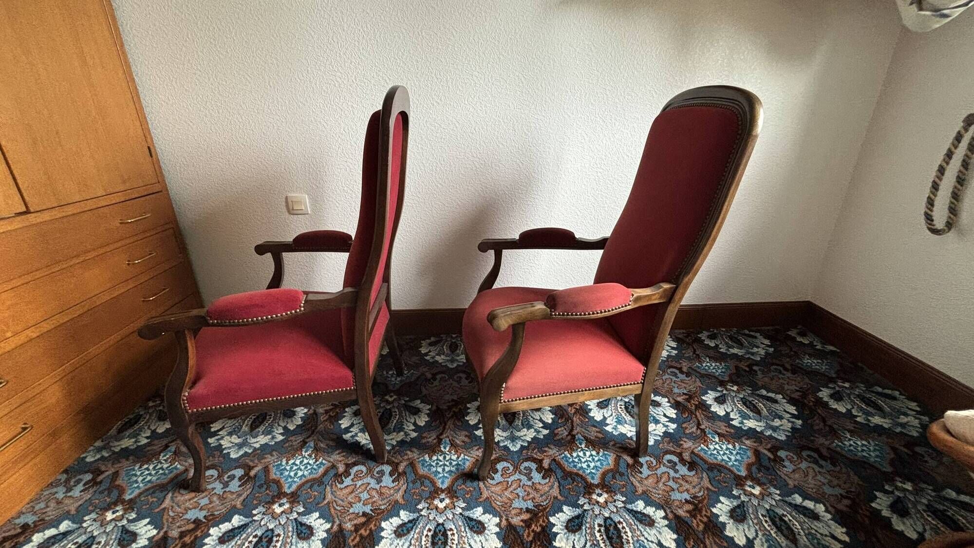 Lot of red velvet Voltaire armchairs