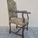 Fauteuil de style Louis XIII en noyer