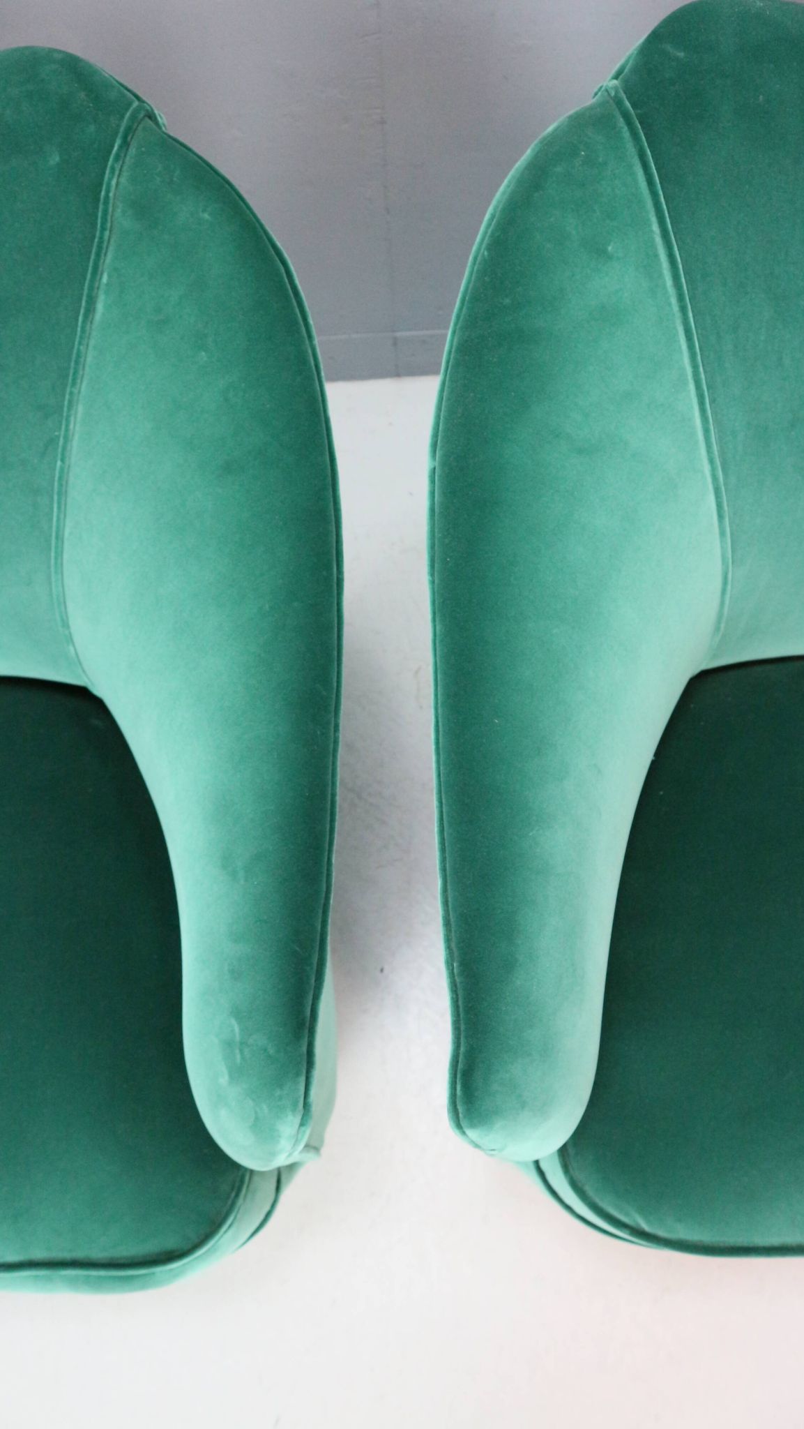 Pair of velvet armchairs Gio Ponti style