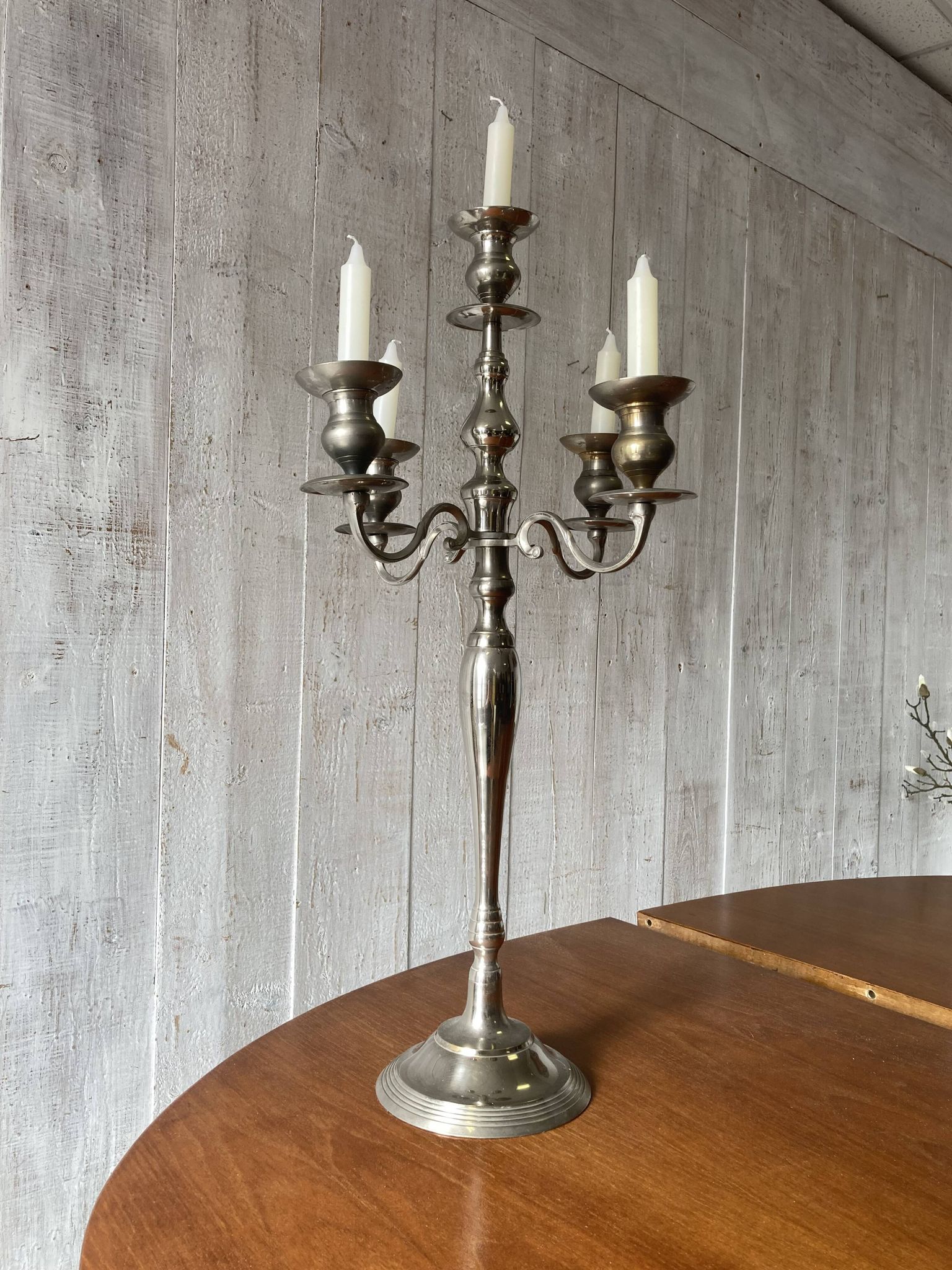 Grand vintage chandelier