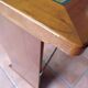 Wall-mounted writing table in cherry wood. retractable.