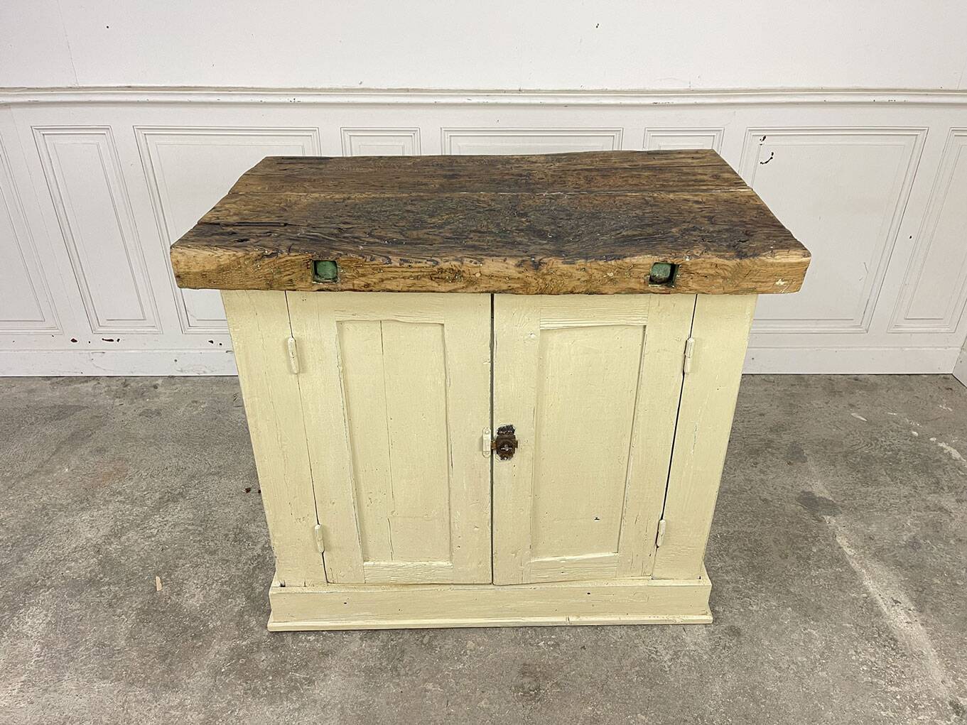 Small workbench 1900 light beige patina
